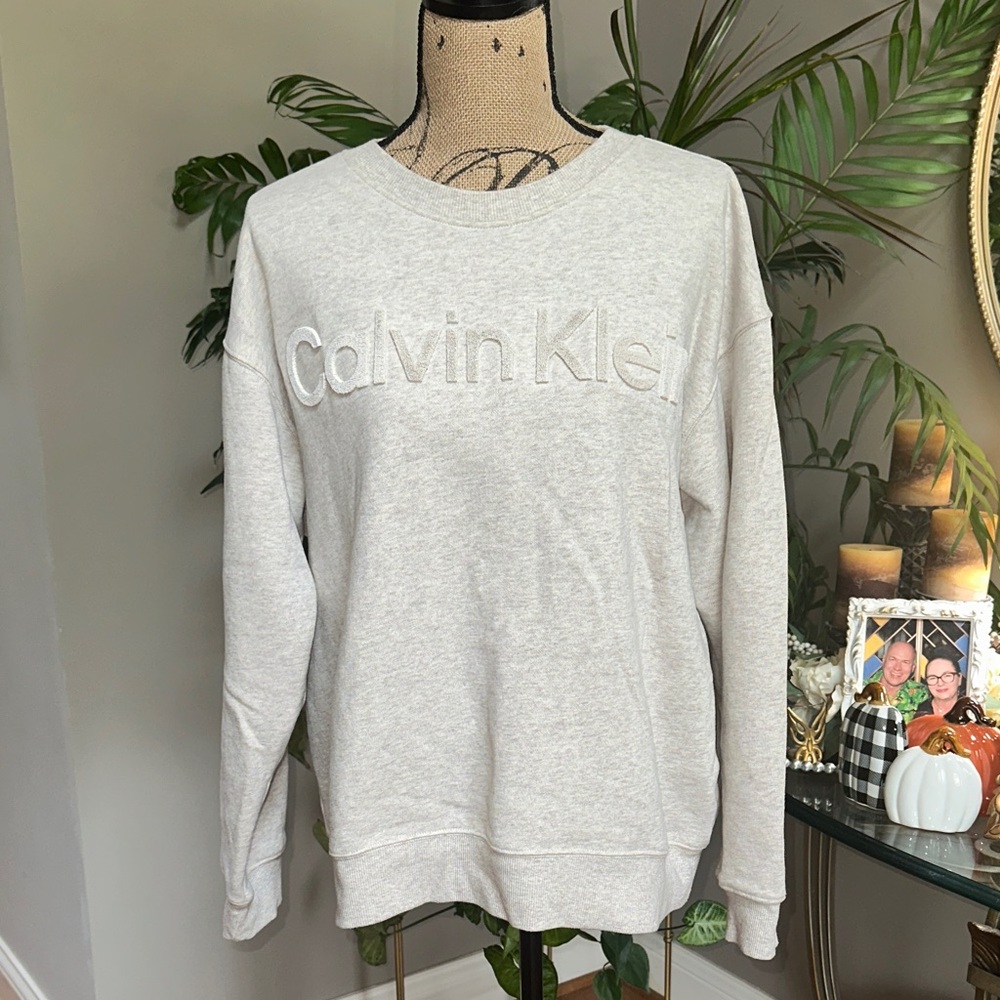 Calvin Klein Women's Heather Gray Sweatshirt
